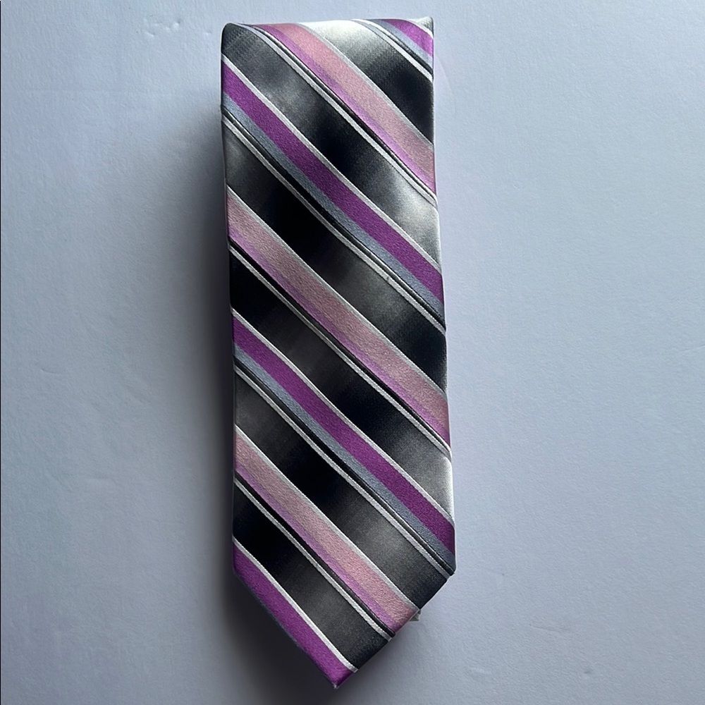 Van Heusen Black and Pink Striped 100% Silk Tie